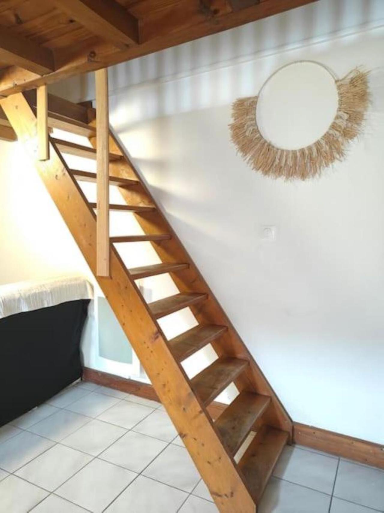Logement Entier Style Chalet - 1 A 5 Pers - Langon  Buitenkant foto
